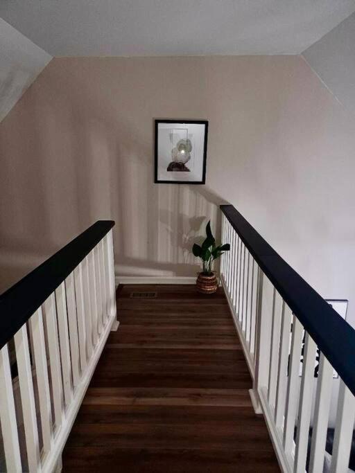 Plush Two Bedroom Retreat. A Home Away From Home! Riverdale Eksteriør bilde